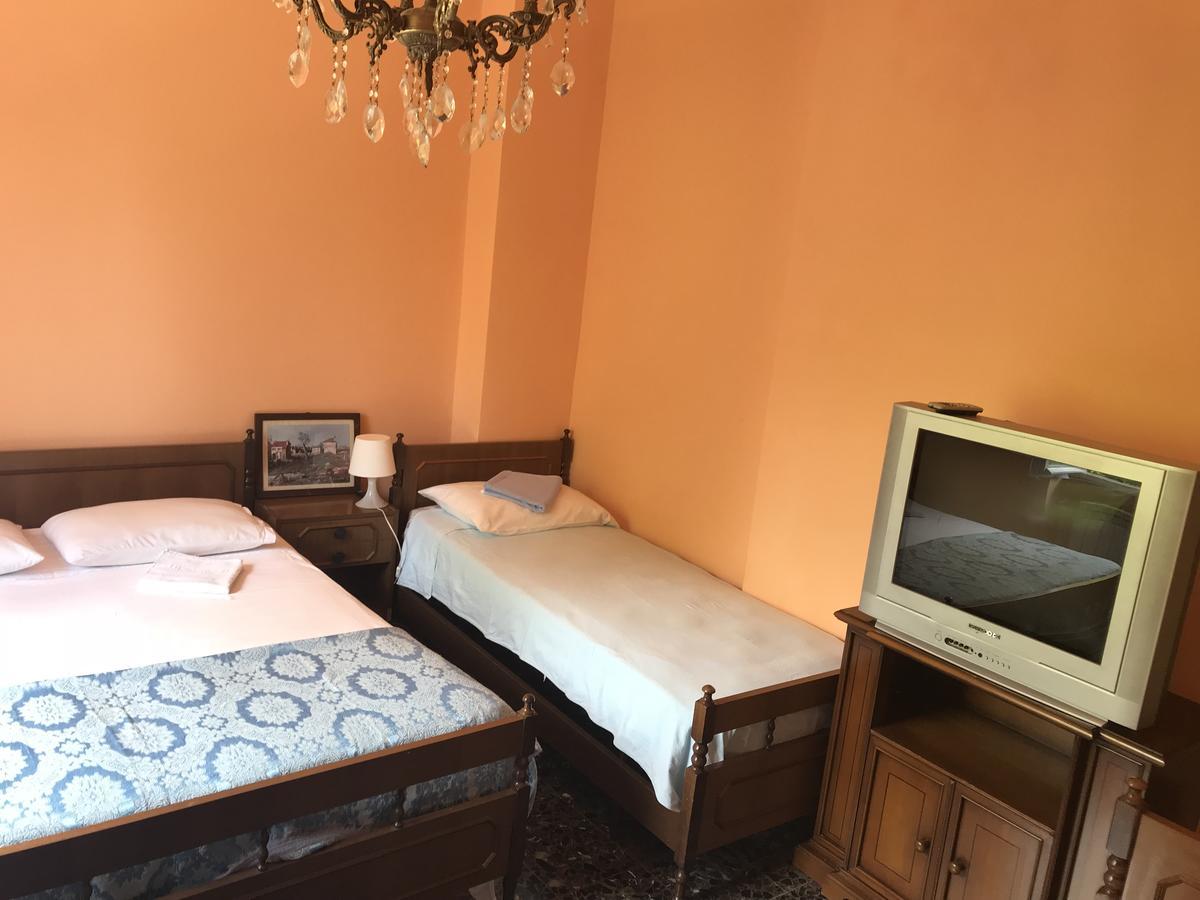 Albergo Delfino San Pietro d'Olba Exterior foto